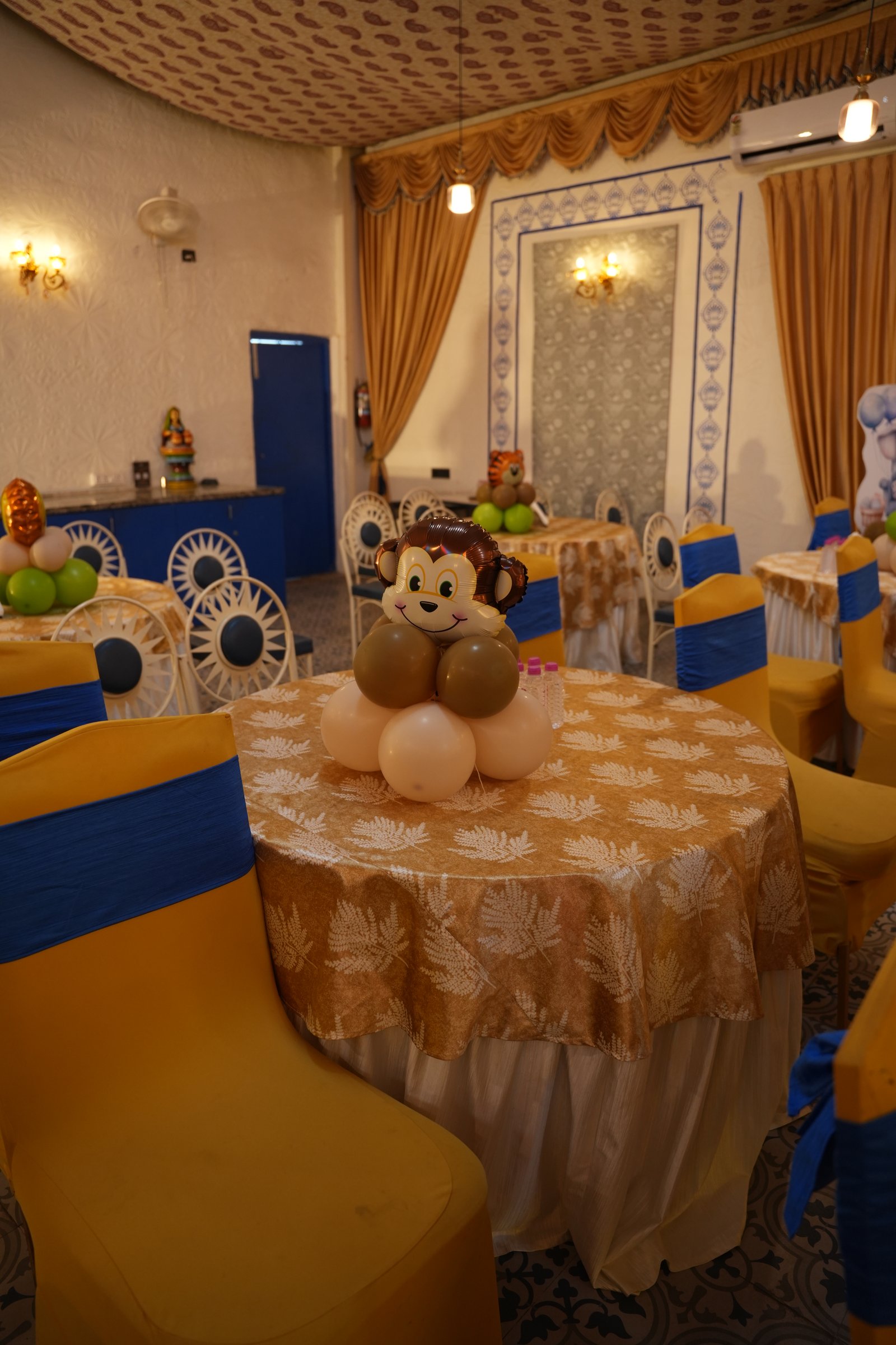 Hawai-Jahaj-Restaurant-&-Cafe---veg-restaurants-in-mansarovar-jaipur